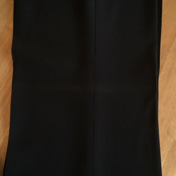 Antonio Melani pin stripe matching suit set Size 4 - Picture 3 of 8